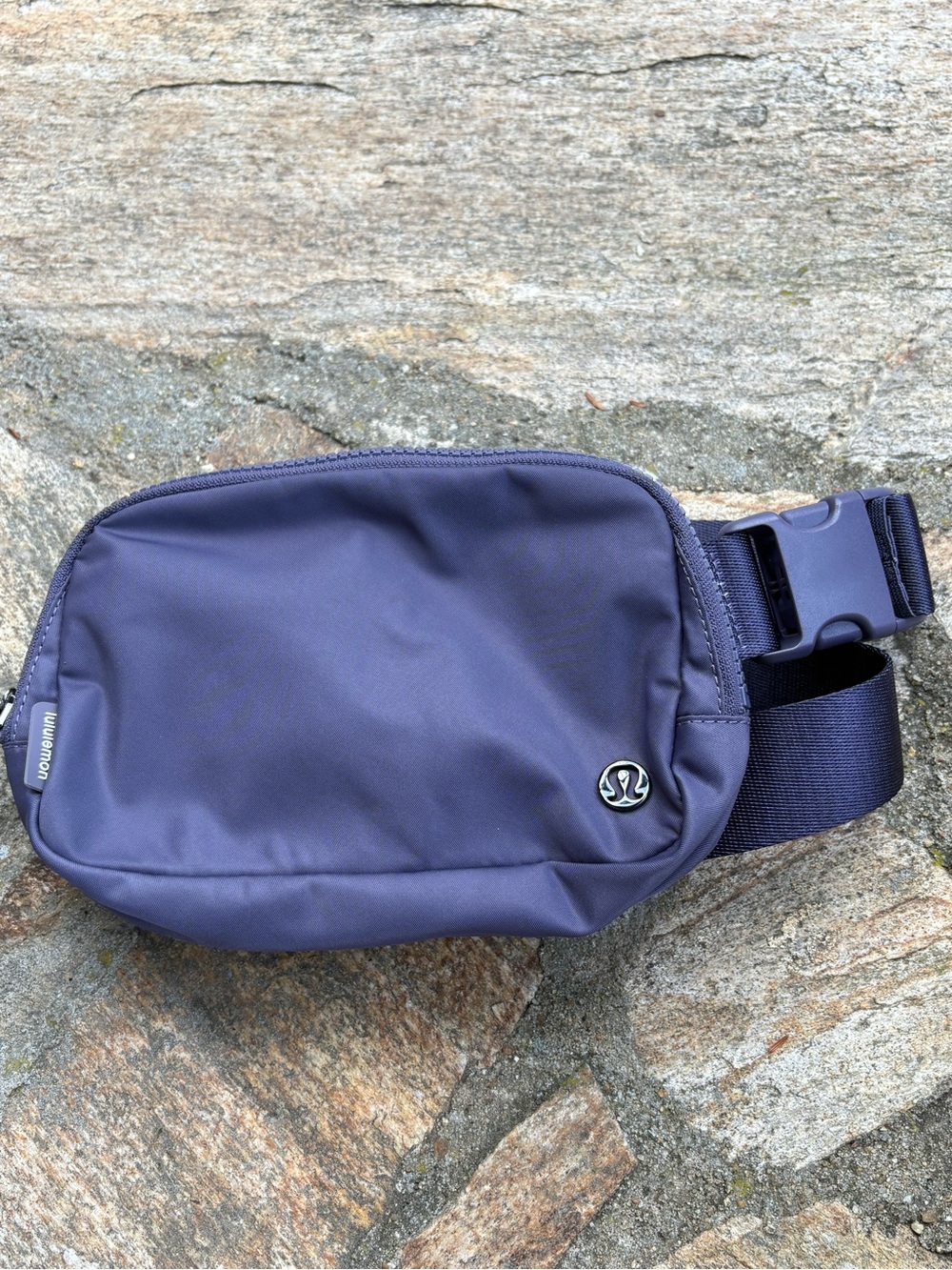 Purple, Lululemon belt bag